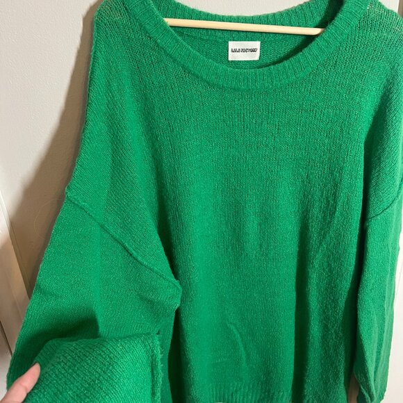 💚 LALA FACTORY Oversized Green Sweater | One Size | Cozy Knit - Picture 2 of 6